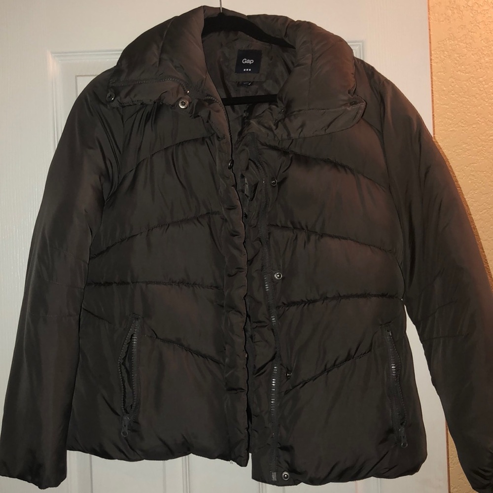Grey woman’s Puffy jacket
